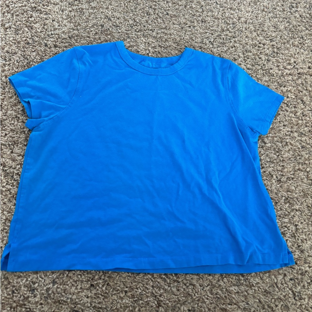 Classic fit cotton blend tee